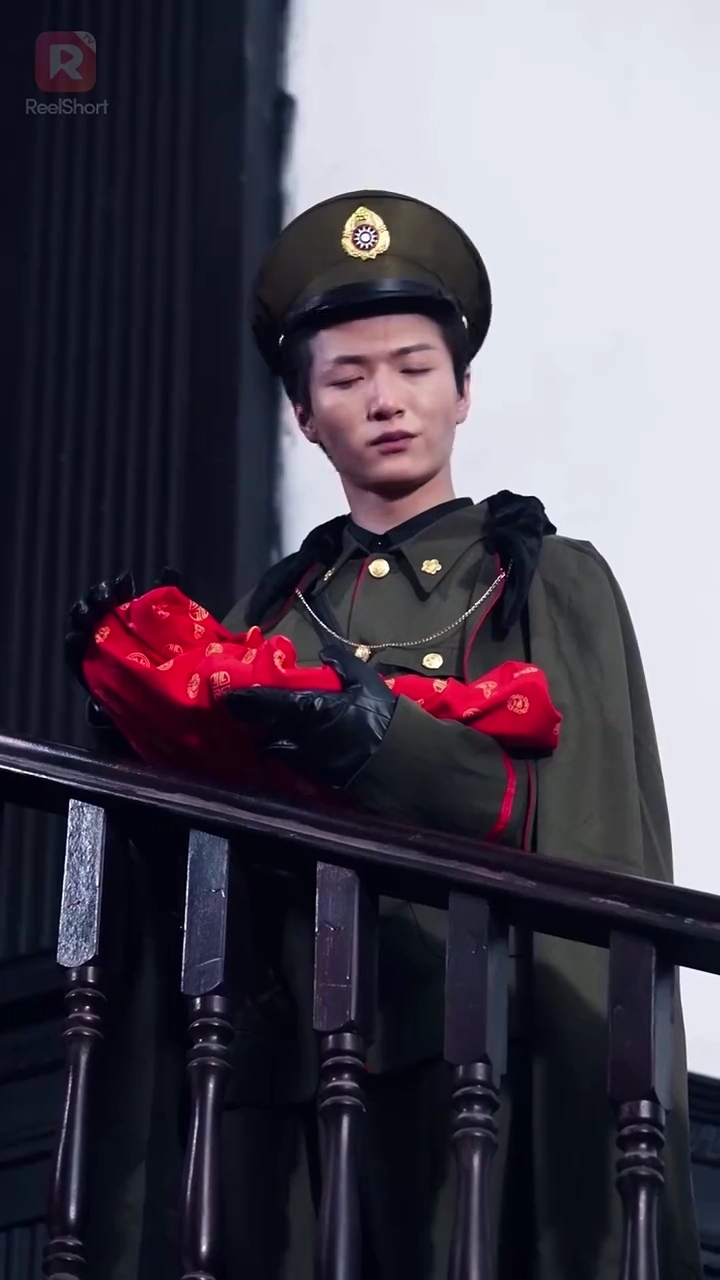 A Queridinha Preciosa do Caudilho MilitarFoto