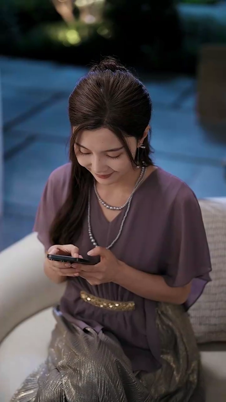 婚约の影、追いかける後悔写真