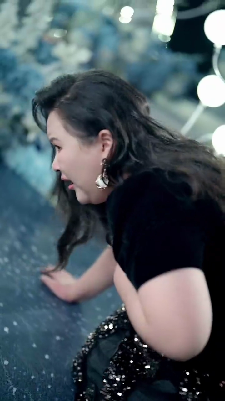 女帝 虐げられる妻に写真