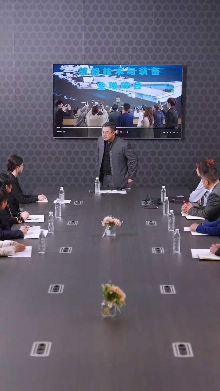 冗談じゃない？トップ職人を解雇？写真