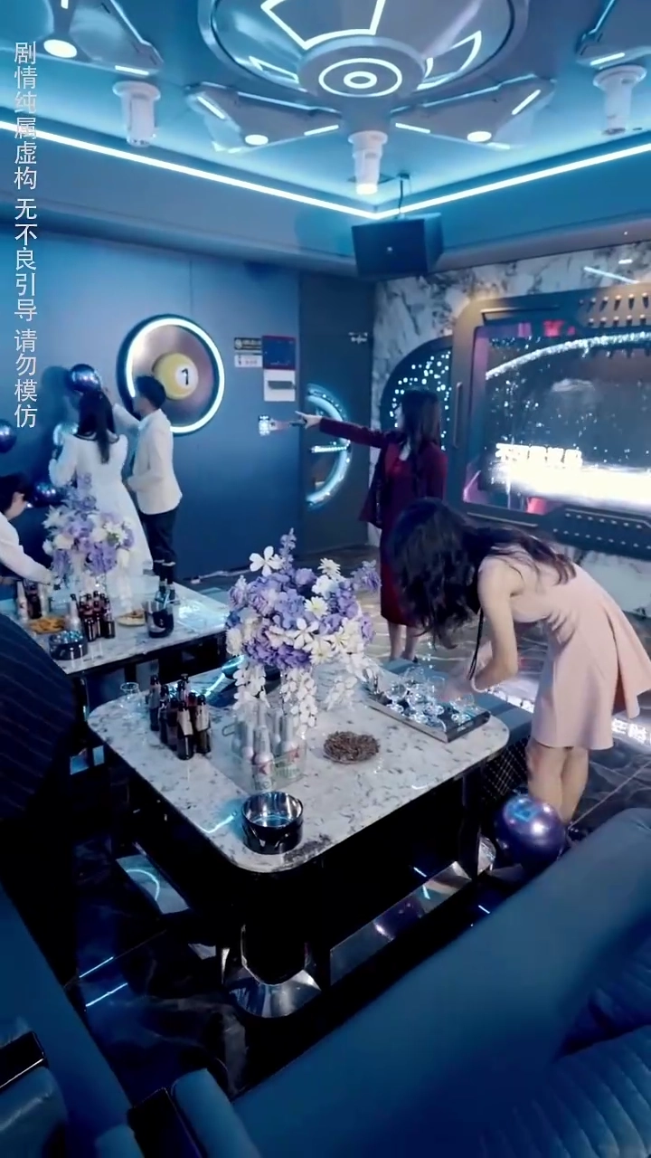 弁護士が母の殺人者を擁護する写真