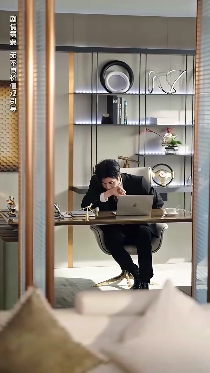 Promue après une Nuit avec mon PatronPhoto