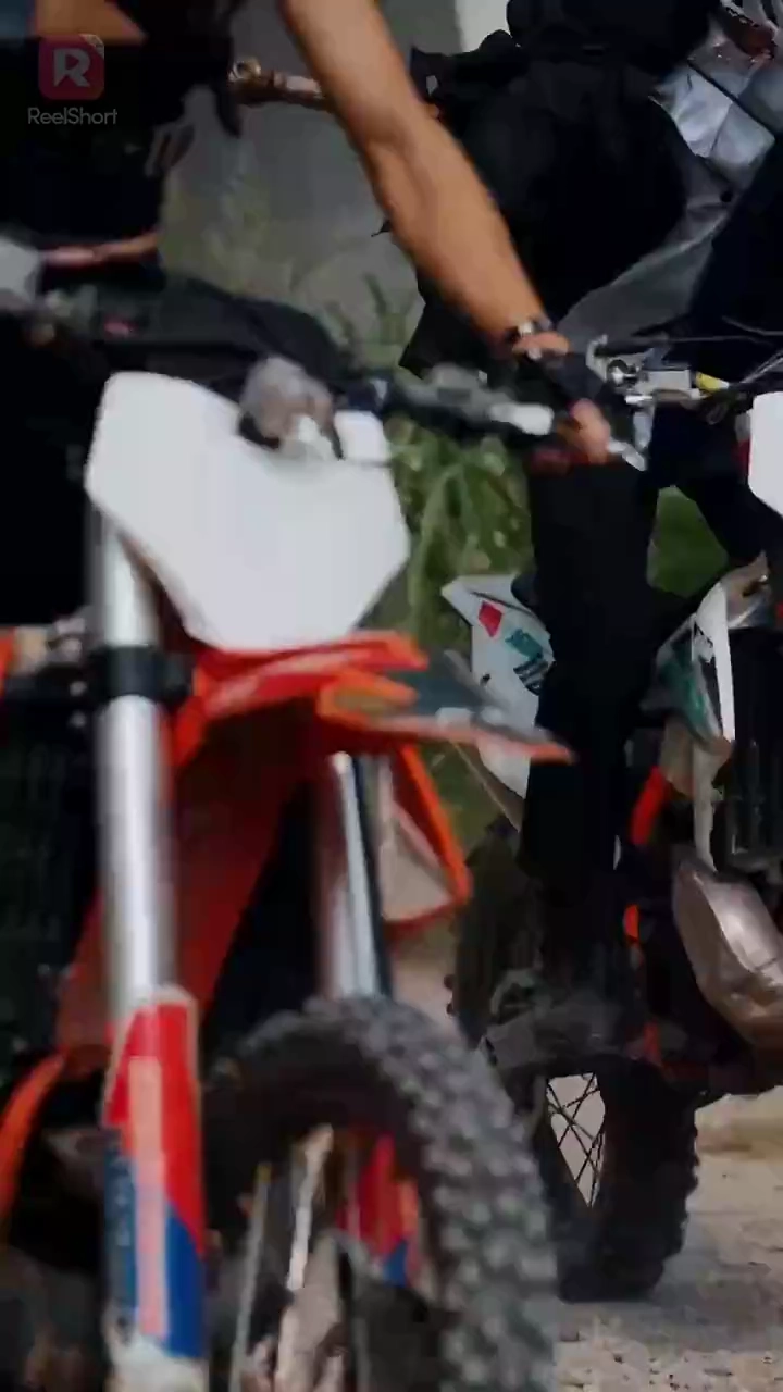 O Retorno do Lorde das Sombras à GlóriaFoto