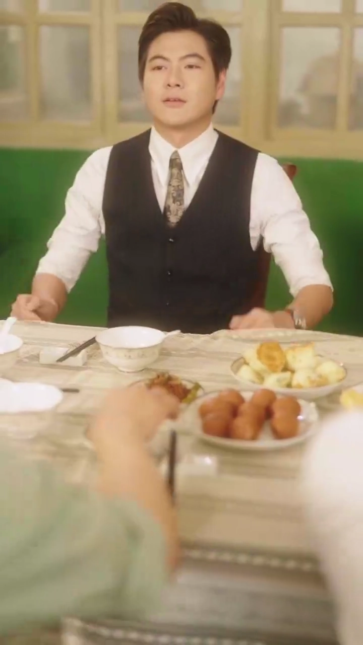 [Versão dublada] De vendedora a magnata: Uma promessa quebradaFoto