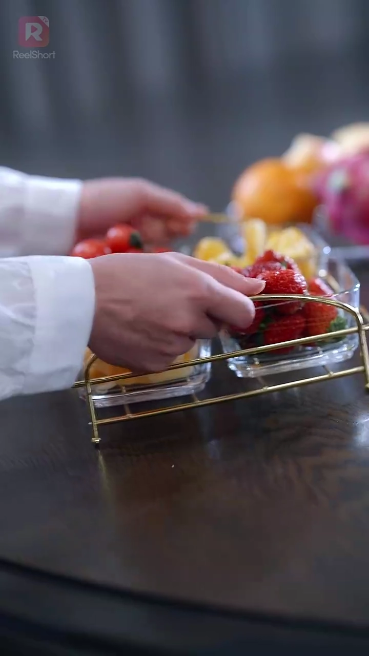 Acorrentada pelo DestinoFoto