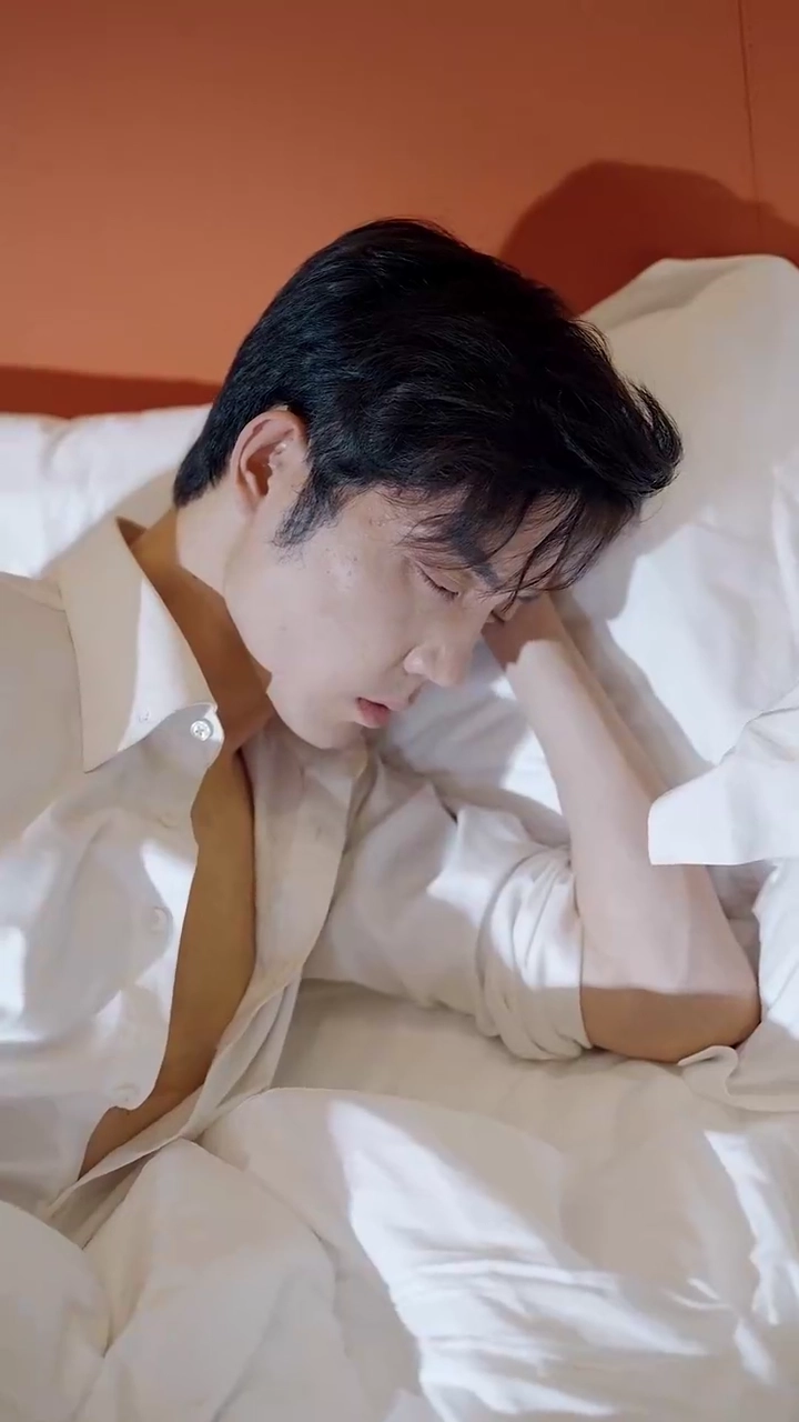 [Versão Dublada] O Crush Inesperado do Sr. CEOFoto