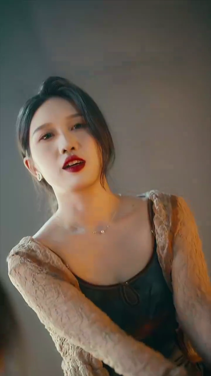 [Versão Dublada] O Renascimento e a Redenção da MadrastaFoto