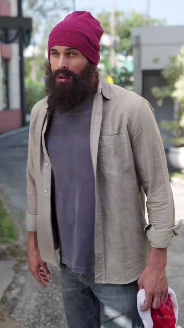 Encontrei Um Marido Bilionário E Sem-Teto Para o NatalFoto