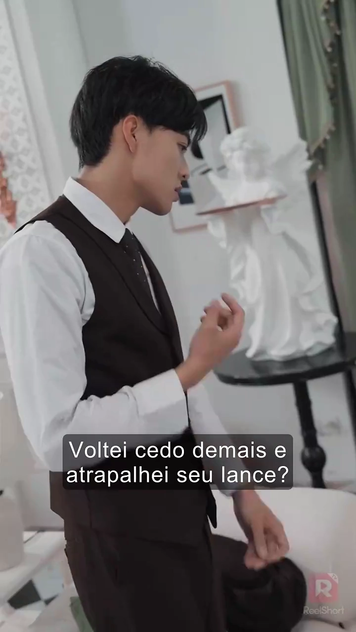 CEO, Sua Esposa FugiuFoto