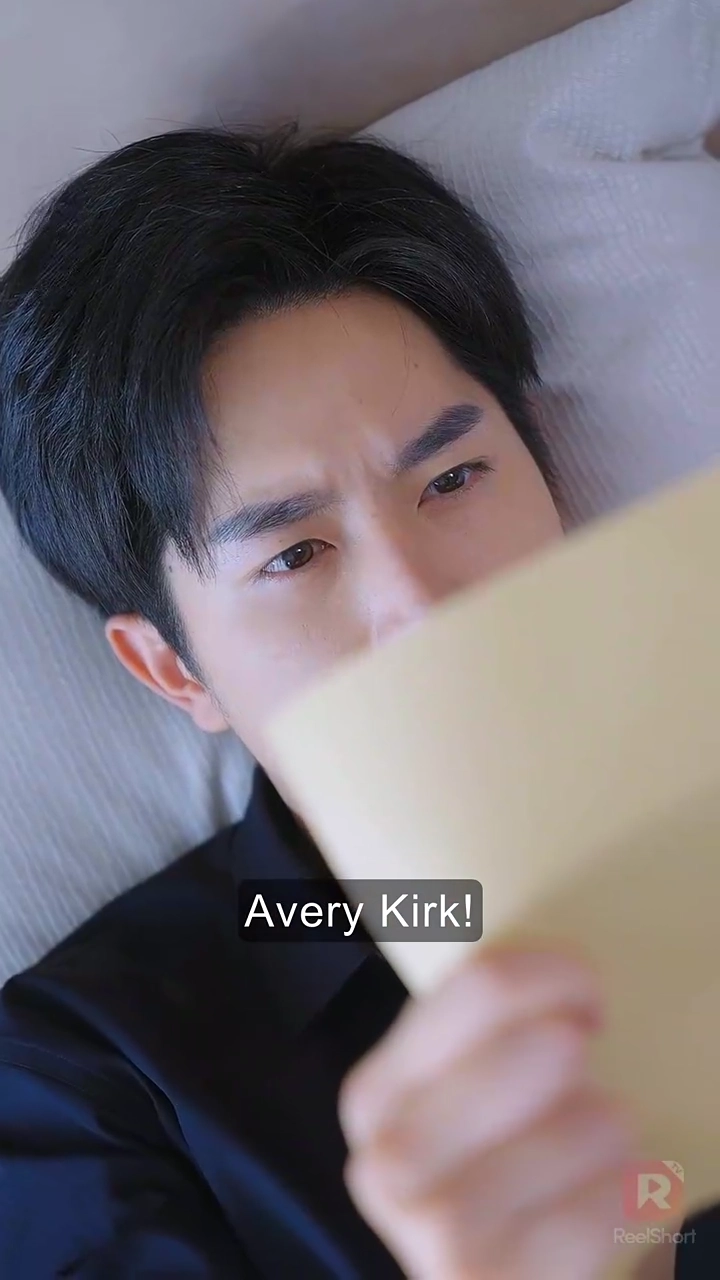 Fingindo a Morte, Criando um TrioFoto