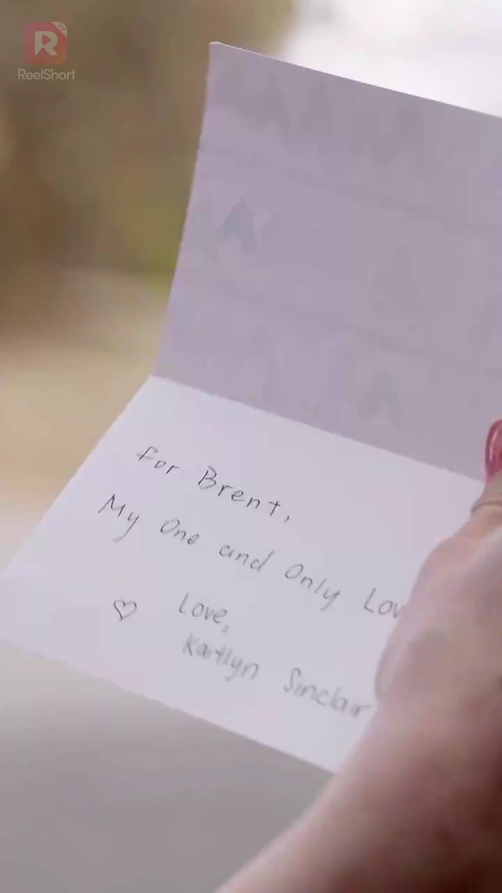 [dublado] Apaixonada Pelo Melhor Amigo do Meu Irmão?!Foto