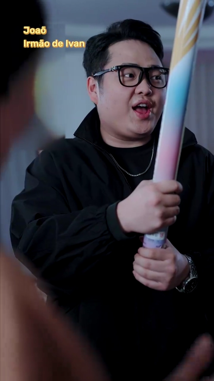 Turmoil do Triângulo AmorosoFoto