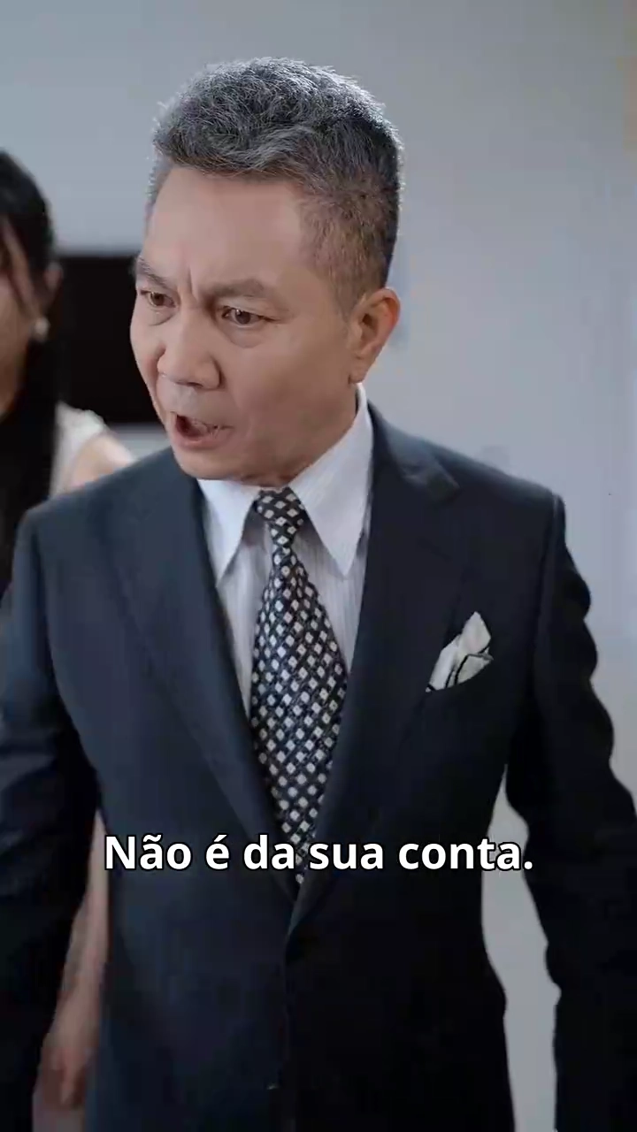 [Versão Dublada] Renascido: O Chefe VoltaFoto