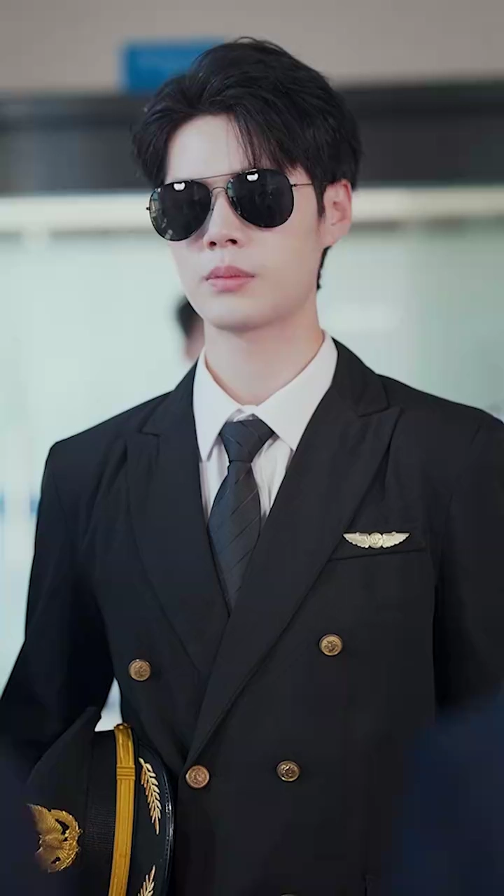 空を越えた初恋の行方写真