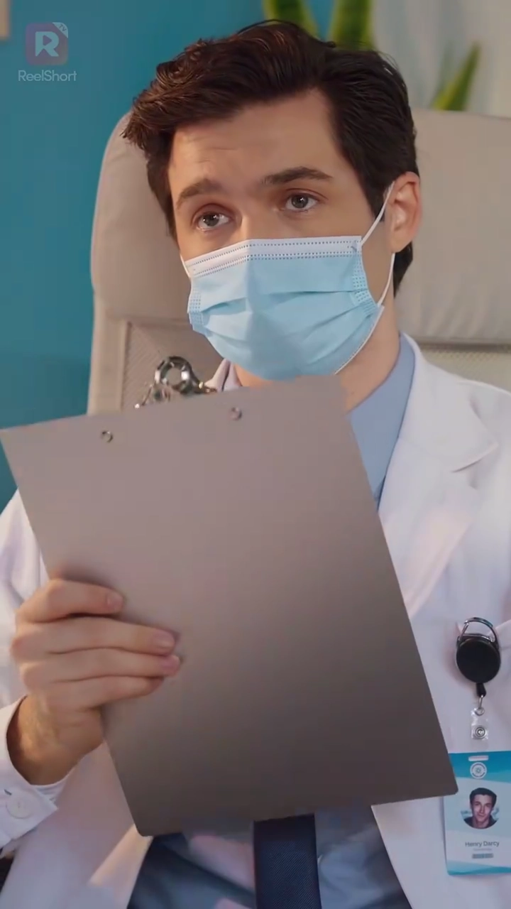 Доктор сейчас Вас приметфото