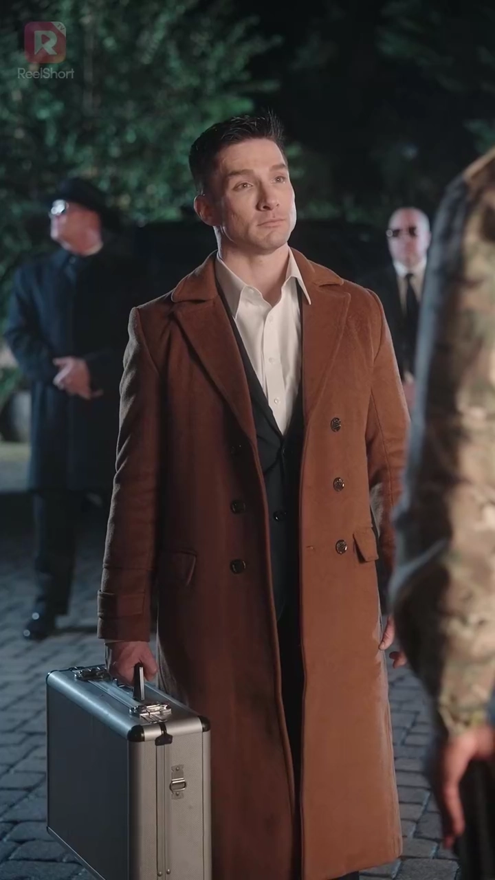 (พากย์) เงิน ปืน และคริสต์มาสสุดหรรษารูปภาพ