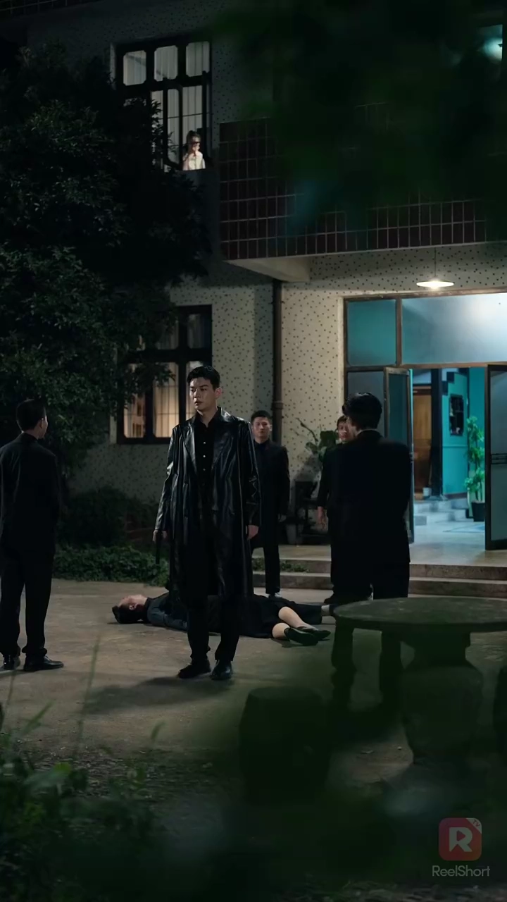 ราตรีมิสิ้นแสงรูปภาพ