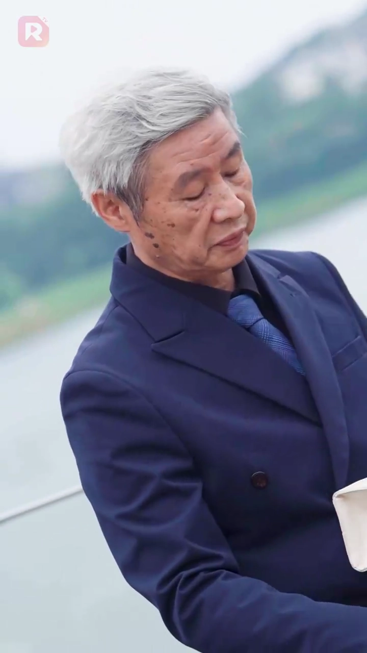 ทายาทลับ จากความจนสู่ความรวยรูปภาพ