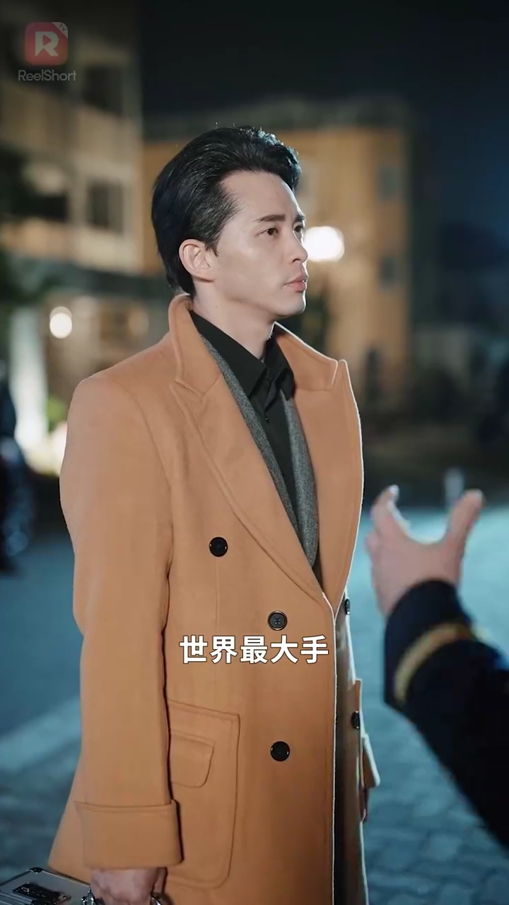 銃と金とクリスマス写真