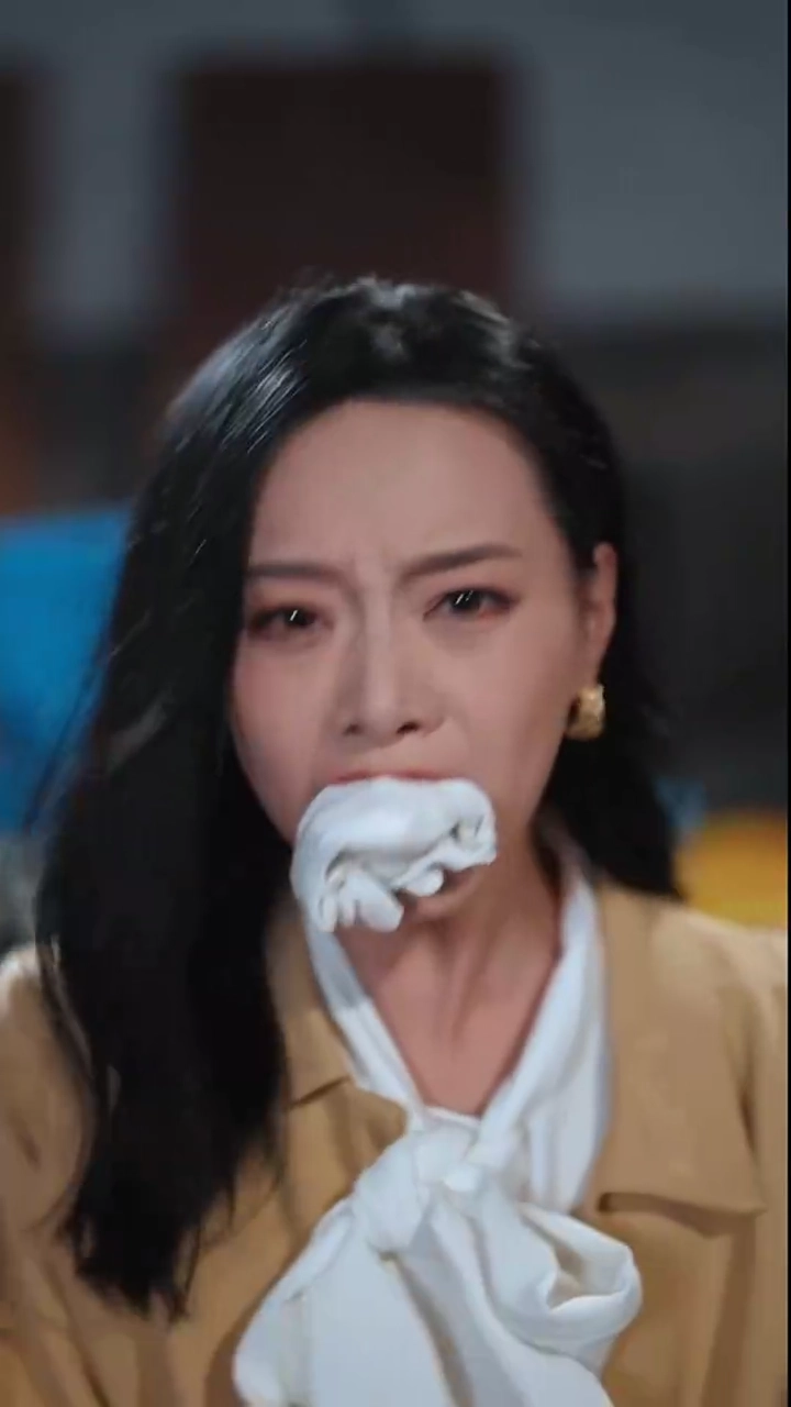 レースリボンと、隠された想い写真