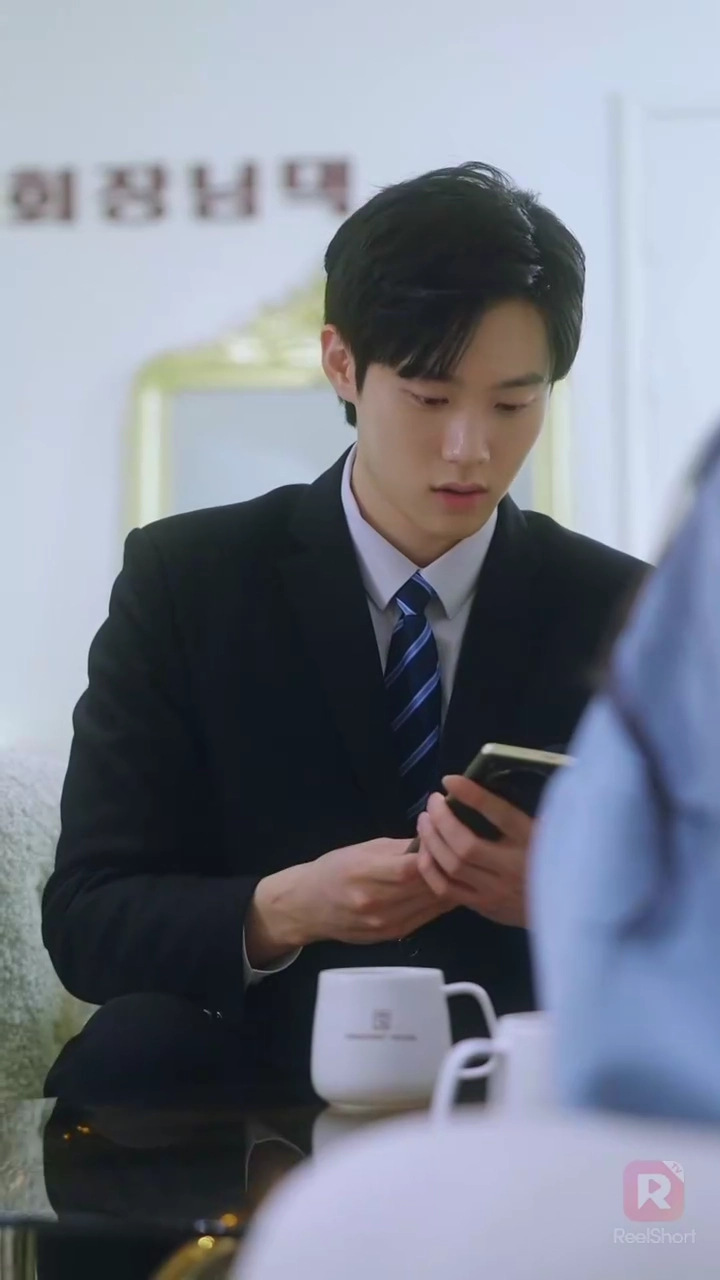 失われた記憶と裏切りの中で〜愛と運命のリベンジ写真