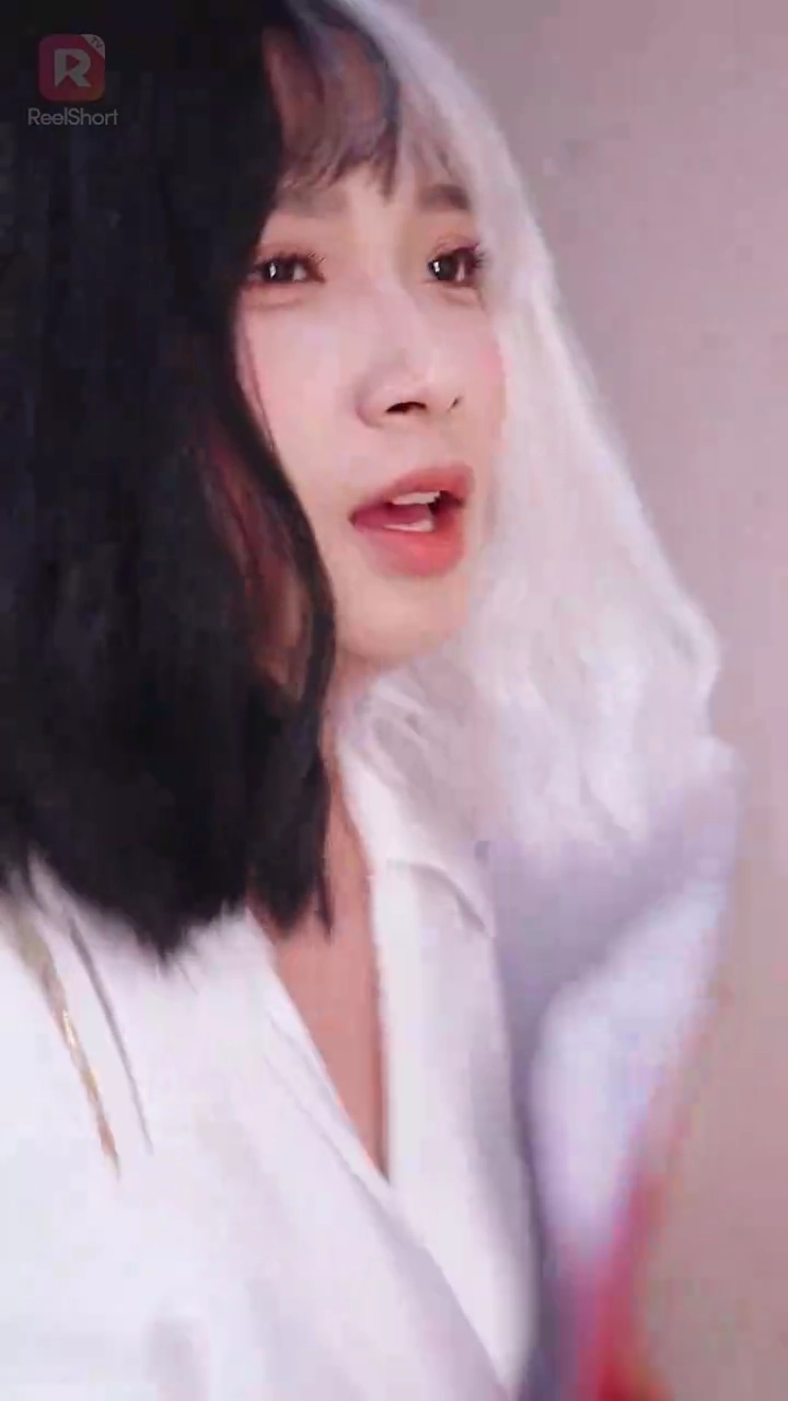 親友が私になりすまして、社長夫人に写真