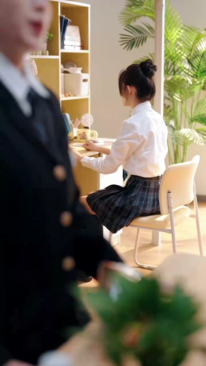 転生して盗みルームメイトを打ち負かす写真