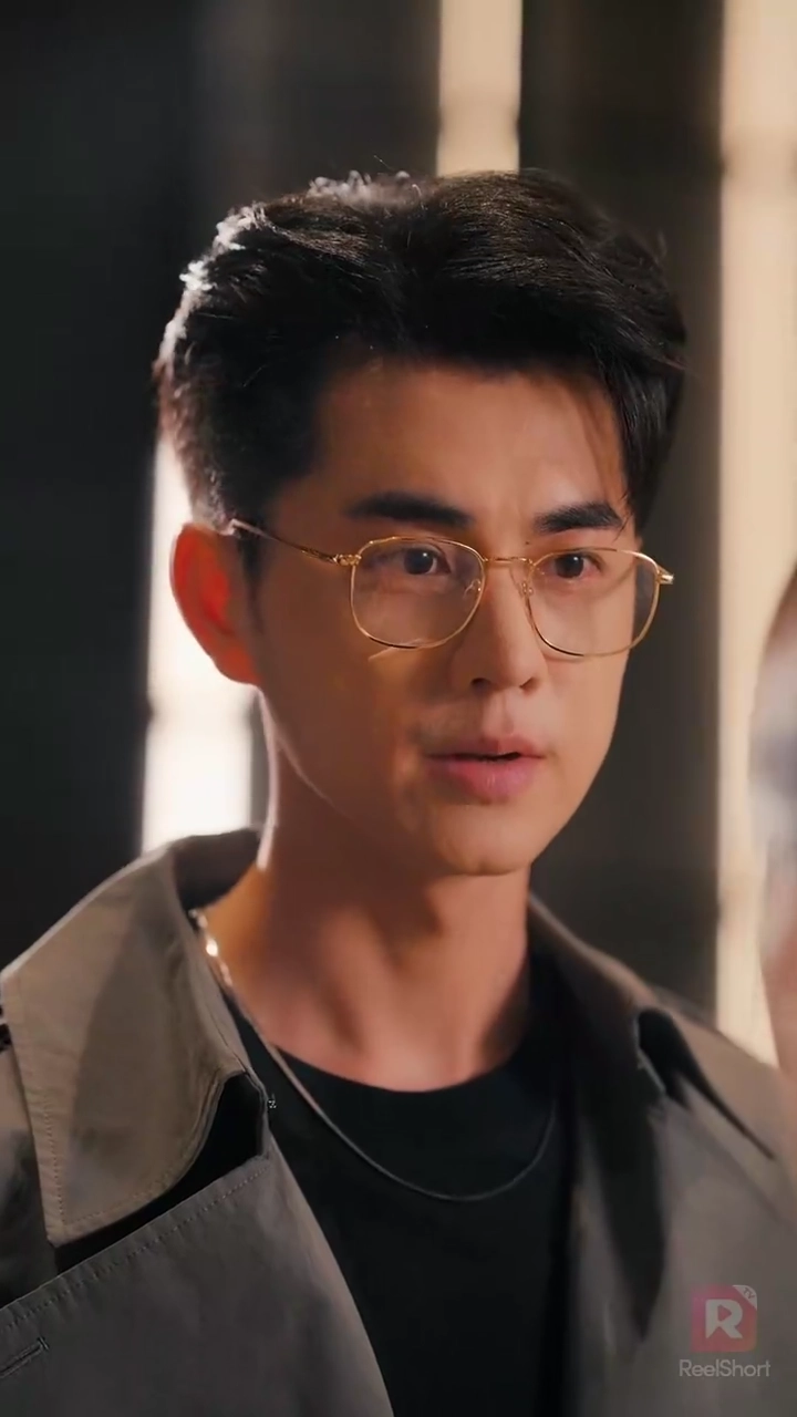 十年越しの片想い、偽装結婚から始まる写真