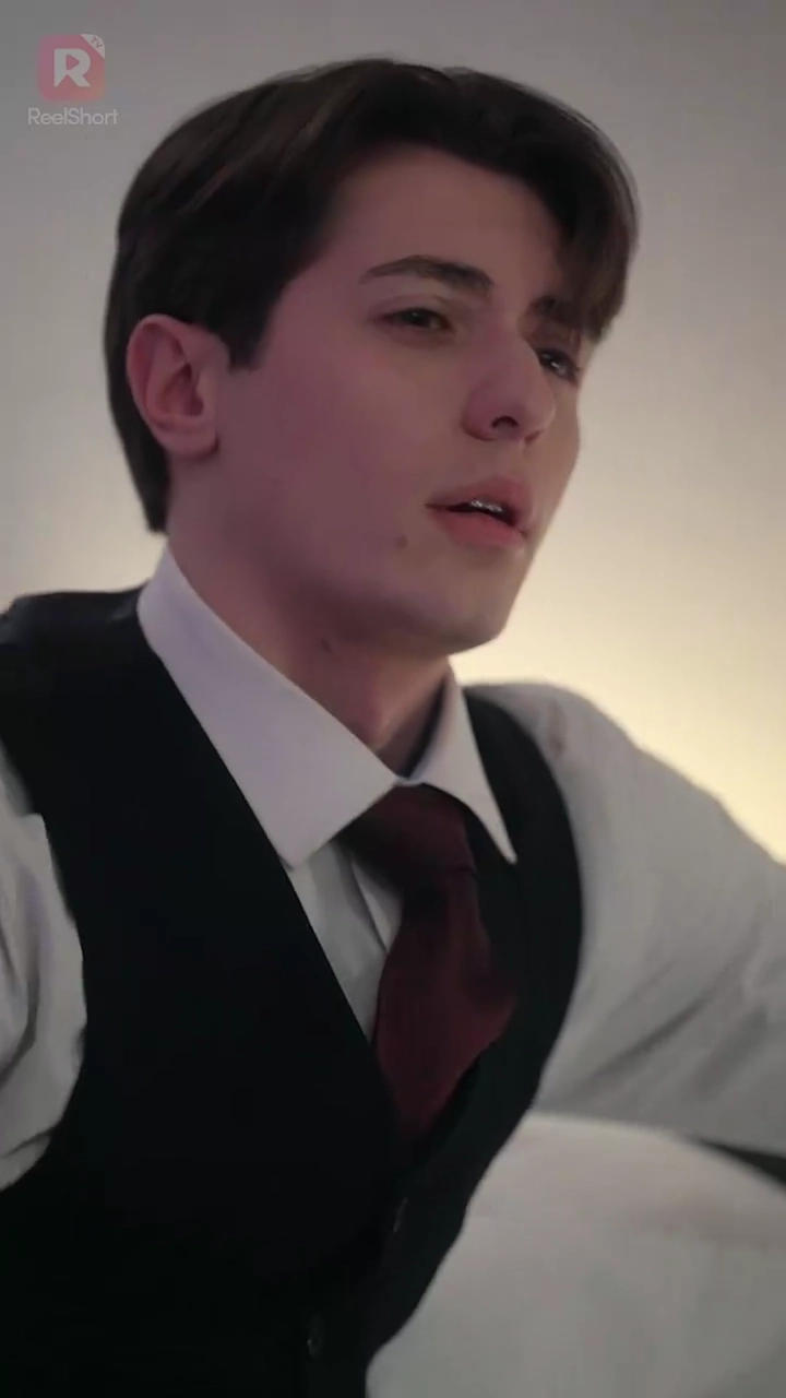 イケメン社長と運命の双子写真