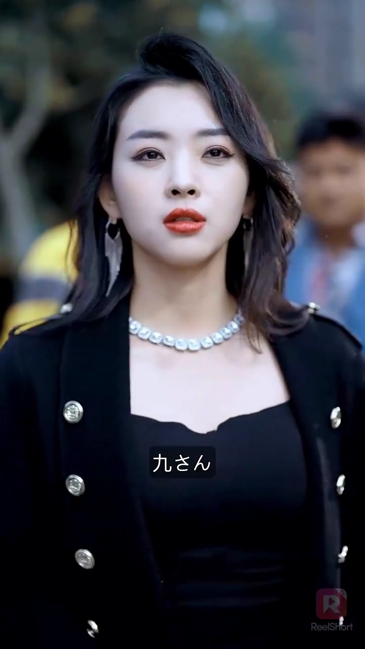 パワハラされる私が億万長者の姉と再会した！写真