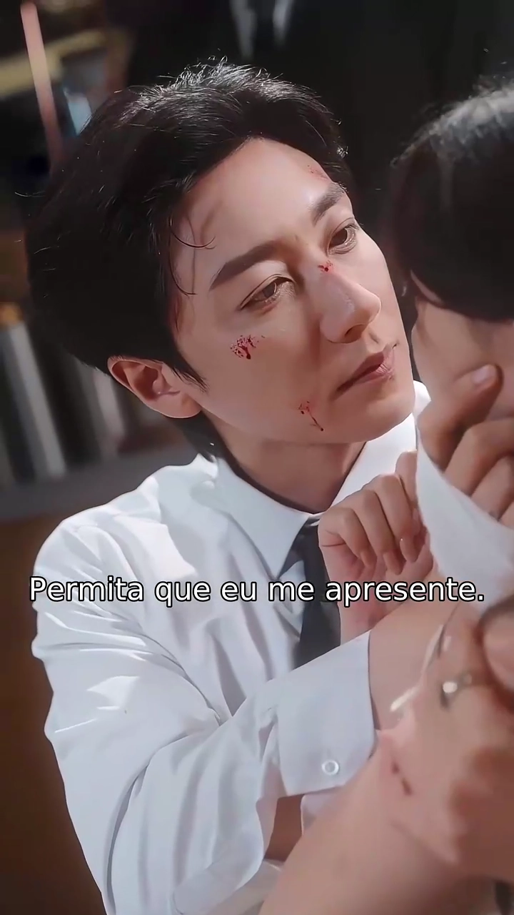 Nos Braços do Chefão DominanteFoto