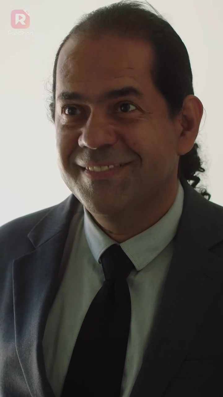 La femme de contrat du PDGPhoto