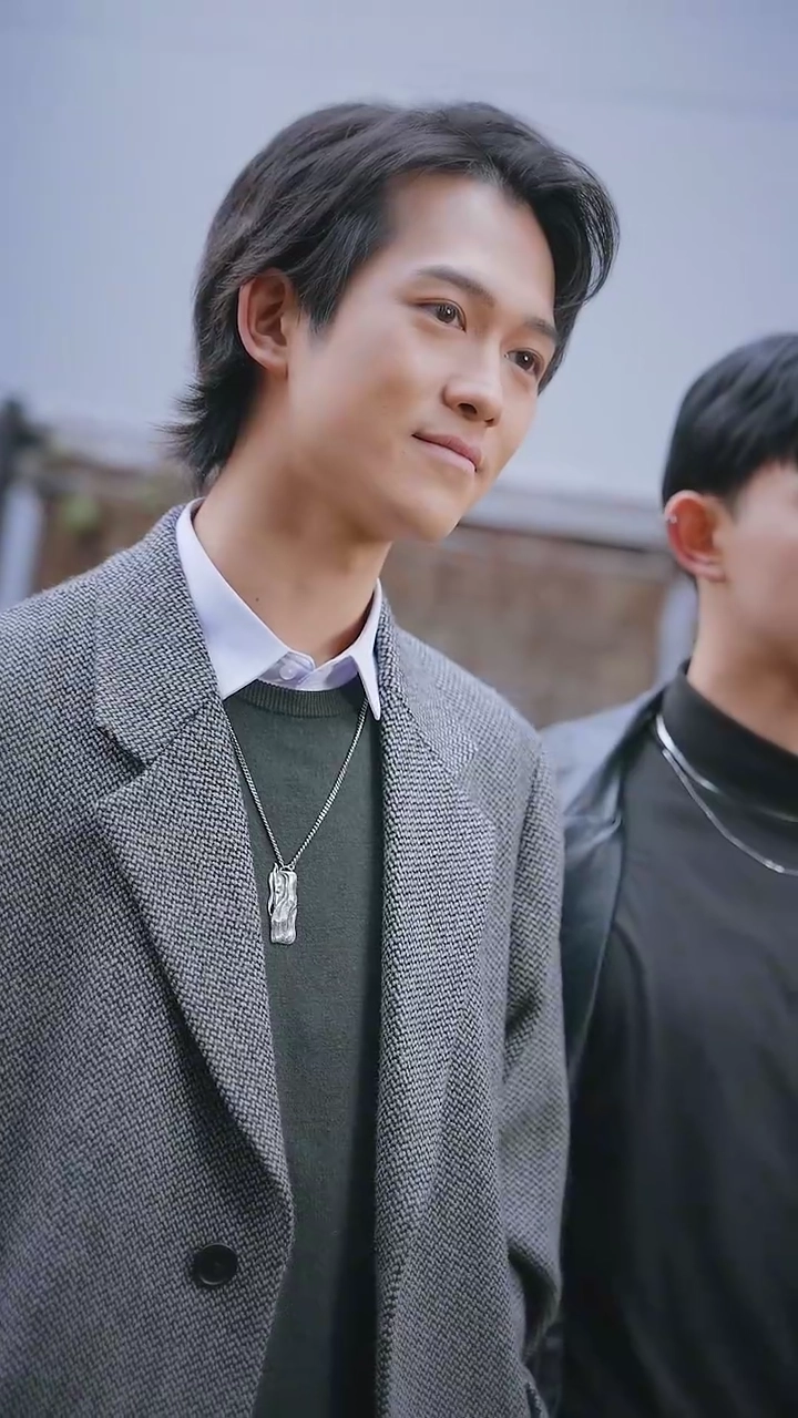 フラれた令嬢がお兄様に溺愛される写真