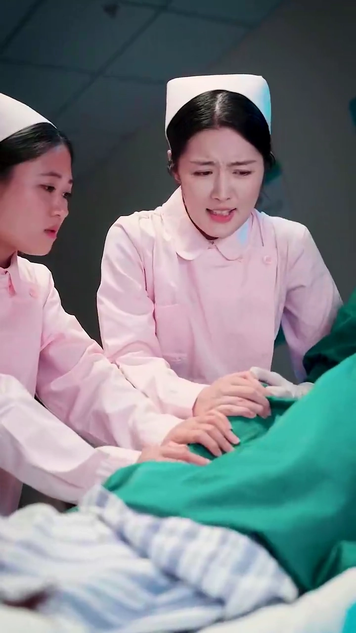 我が子、世界の台本を持つ写真