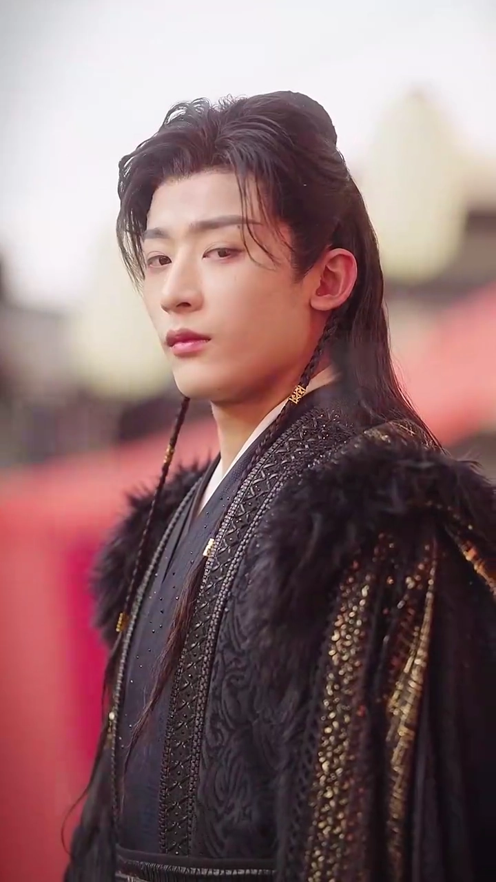 刺しゅう師と英雄：間違った恋の一夜写真