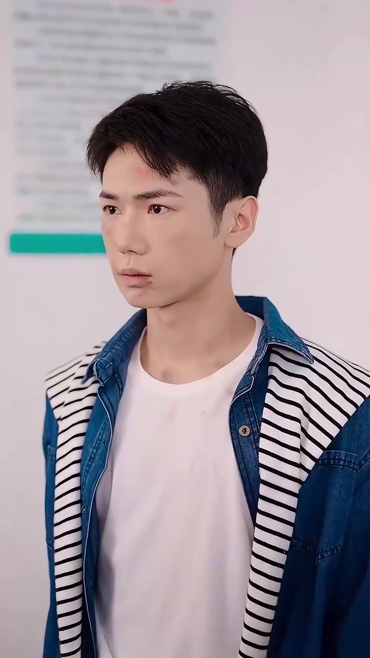 悲しみは海をさかのぼる写真