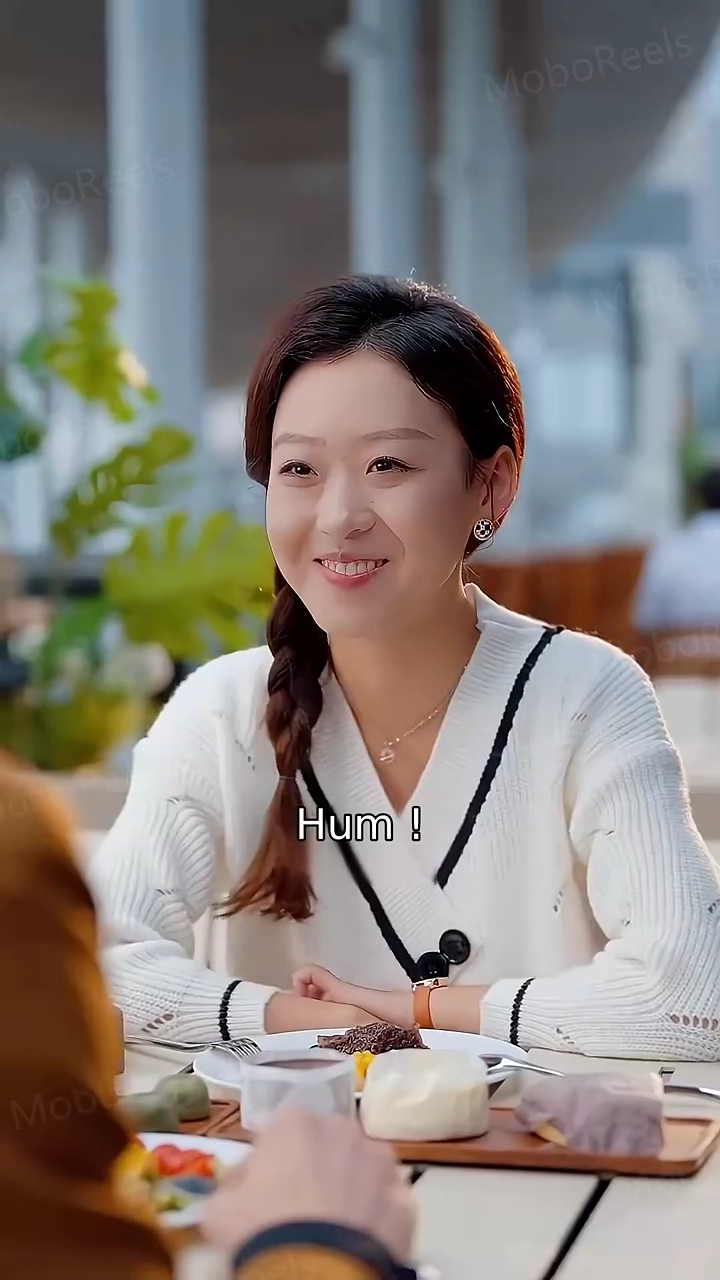 Sous le masque de l'épouse indésirablePhoto