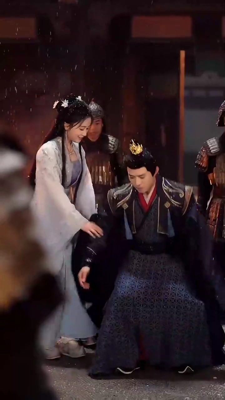 I Chose His Brother to Topple His ThronePhoto