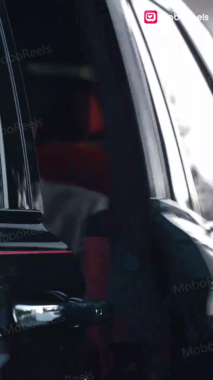 A esposa do CEO é a chefe secreta?!Foto