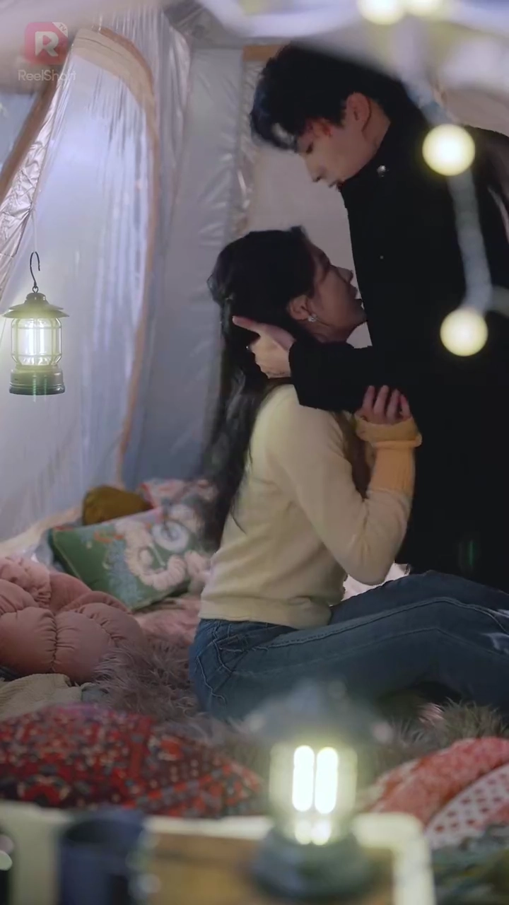 รักแทงใจรูปภาพ