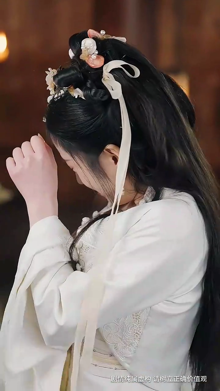 Шепот Будущего: Жена Генералафото