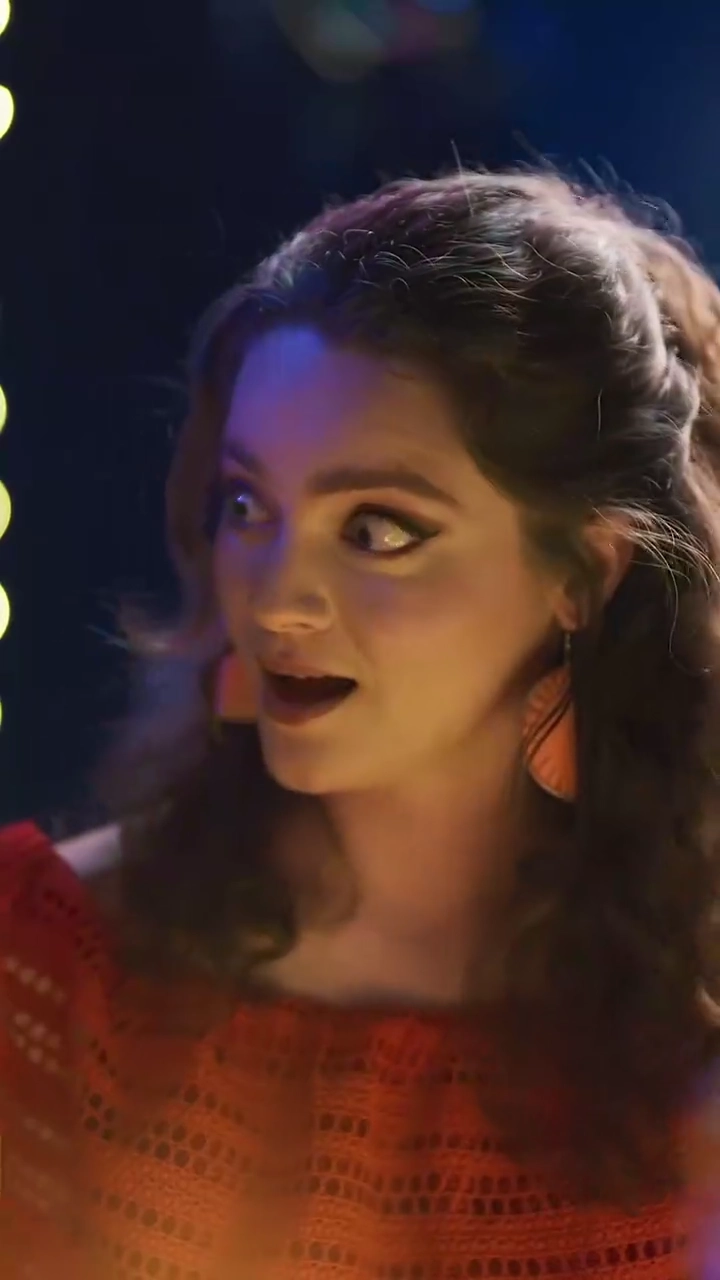 Daddy's Best Friend Made Me His Billion Dollar WifePhoto