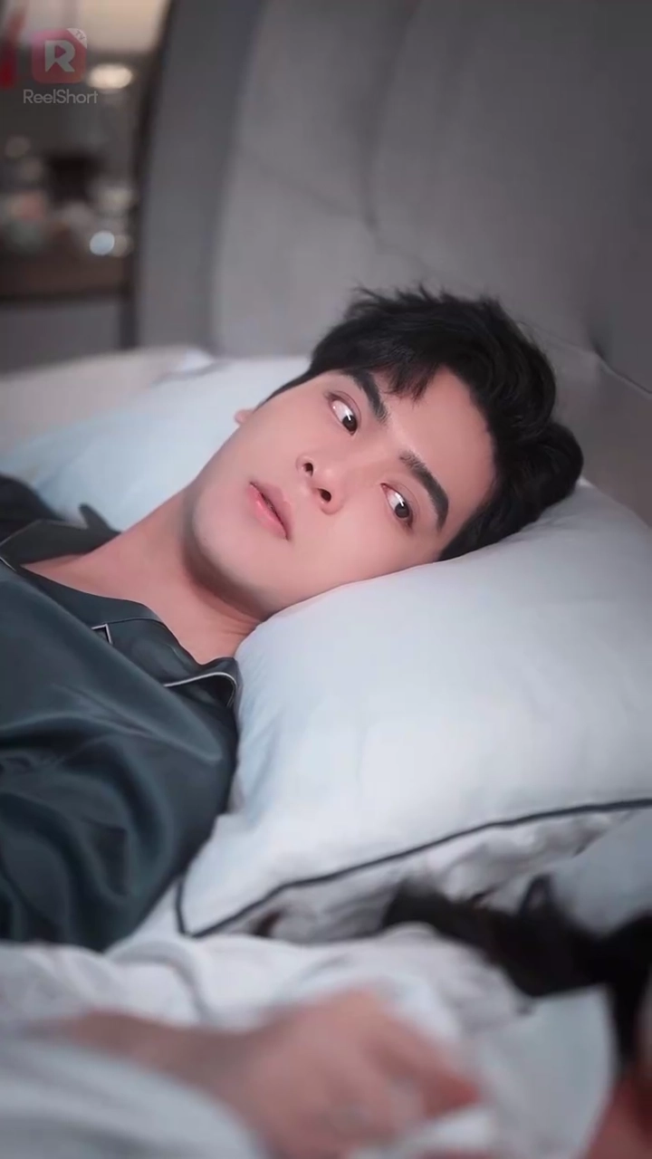 หย่าในหนึ่งเดือน แต่เขาหวงแล้วรูปภาพ