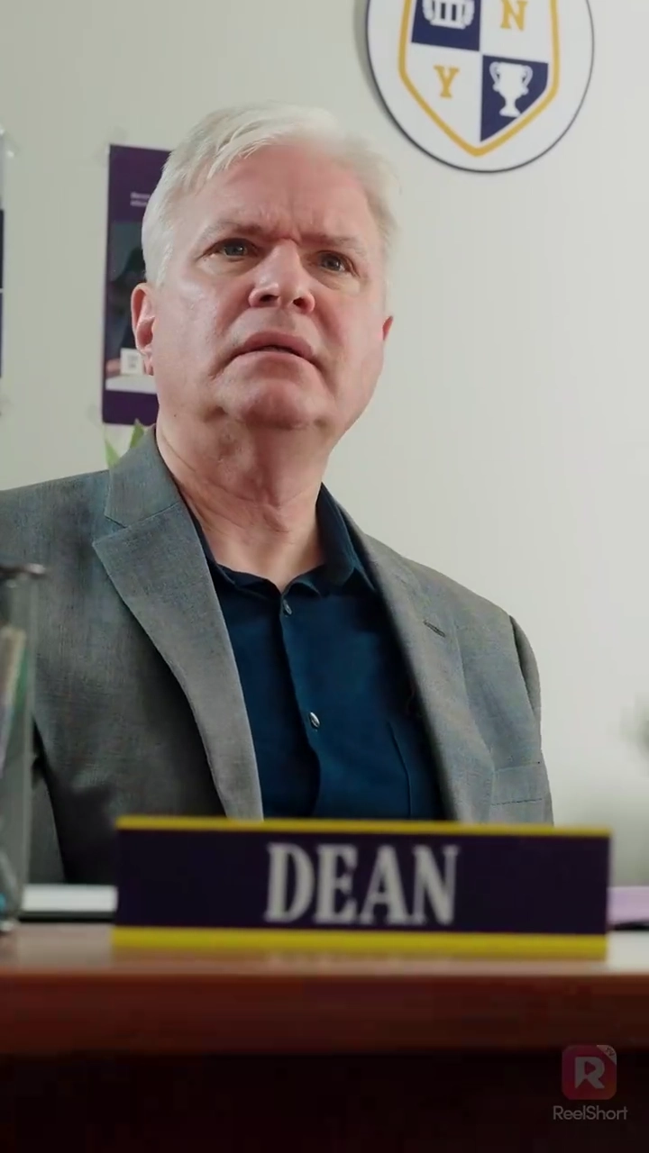 ใต้ปีกราชามาเฟียรูปภาพ