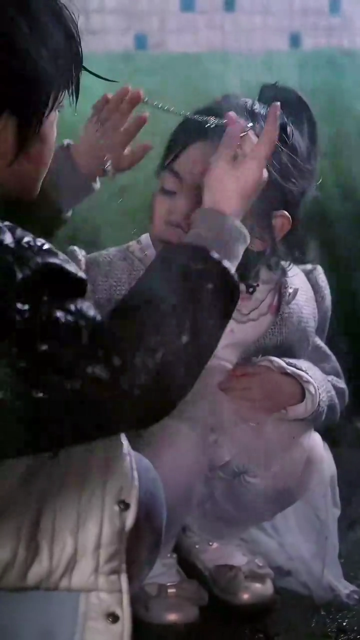 The Silent Wife's Unspoken LovePhoto