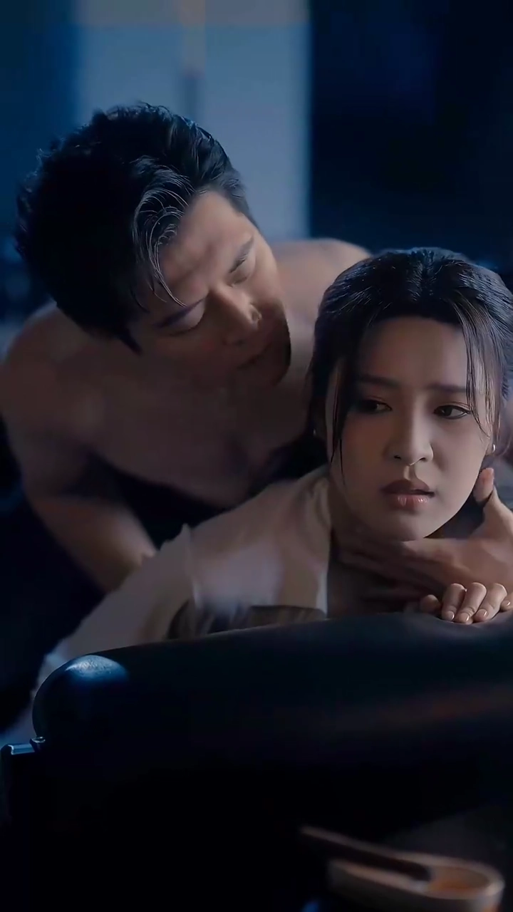 L'Amour, Malgré la HainePhoto