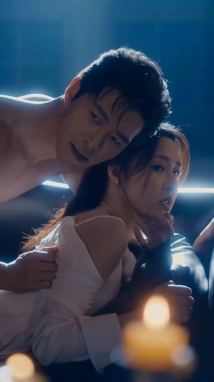 L'Amour, Malgré la HainePhoto