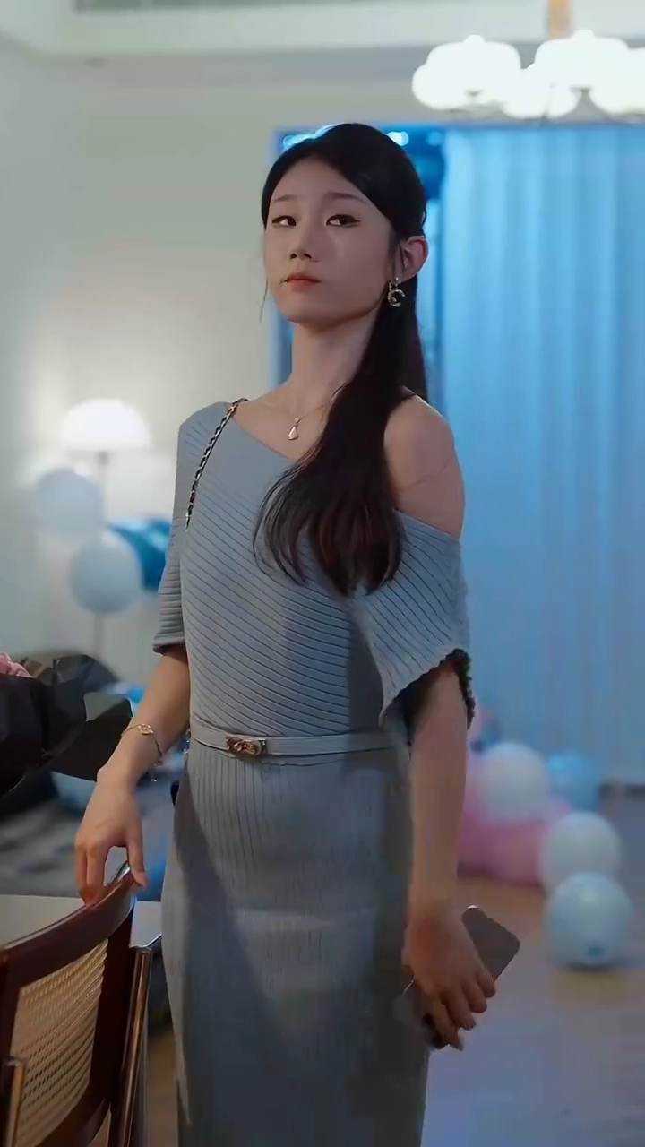 Ma Nouvelle Femme est la Patronne de mon ExPhoto