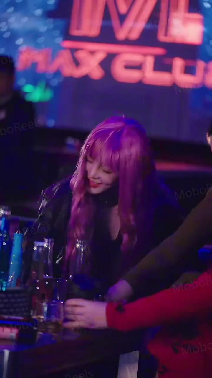 Serments inattendus avec un Boss secretPhoto