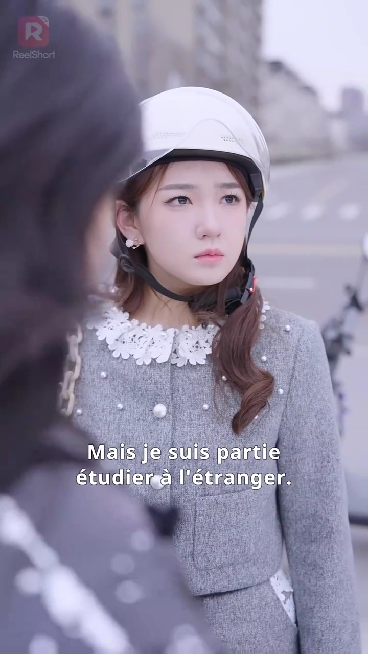 La femme de la vedette travaille ici !Photo